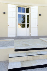 Porte d'entrée de l'hébergement